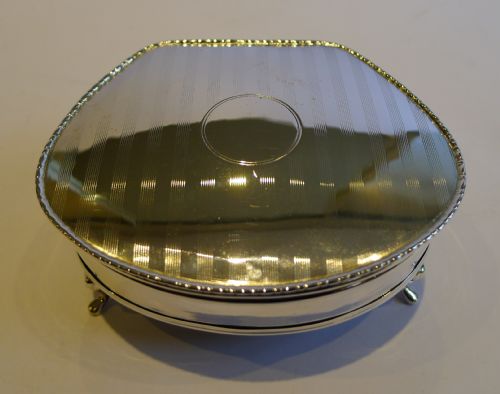 handsome english sterling silver jewellery trinket box 1922