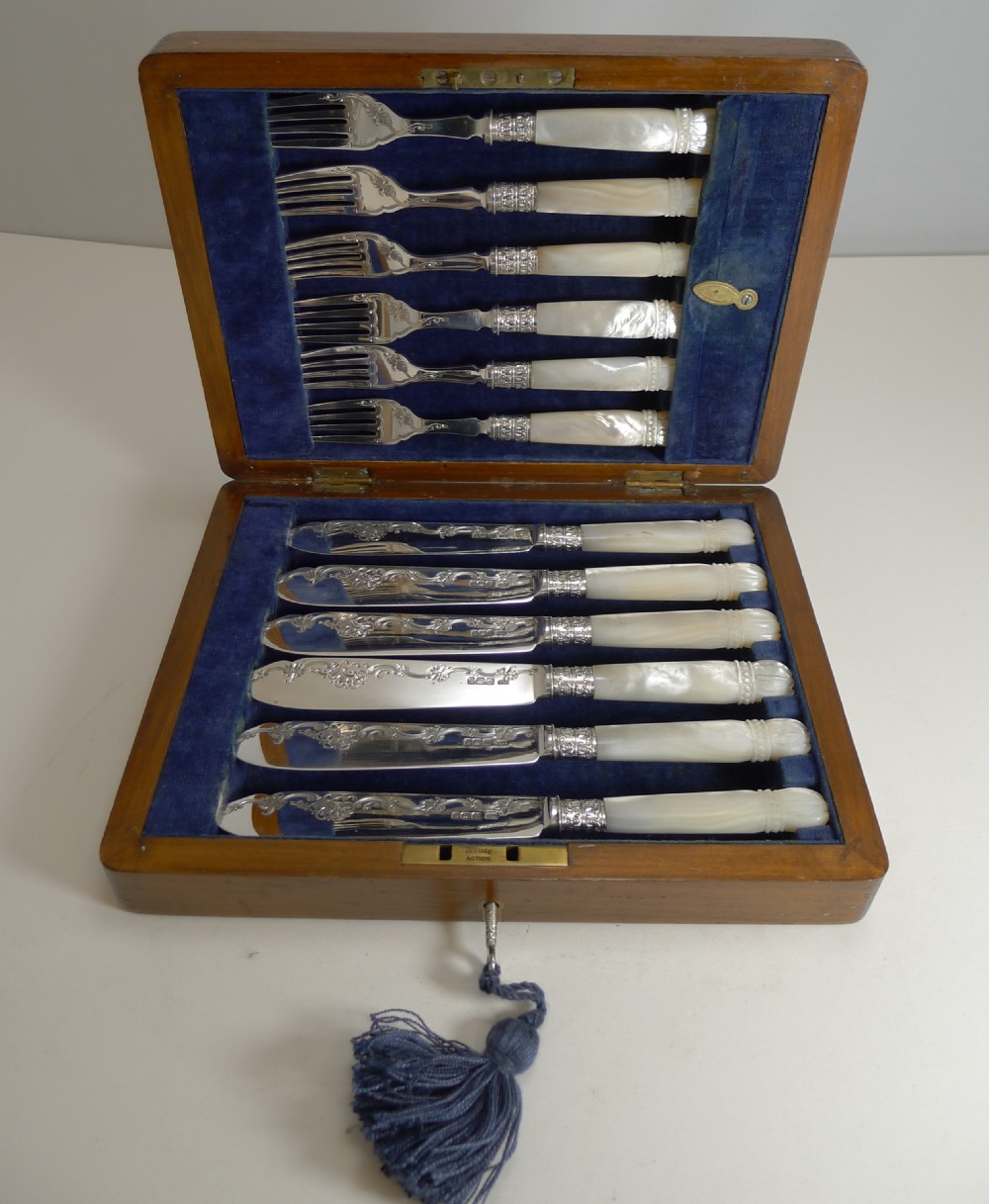 cased antique english sterling silver and mother of pearl fish cutlery 1904