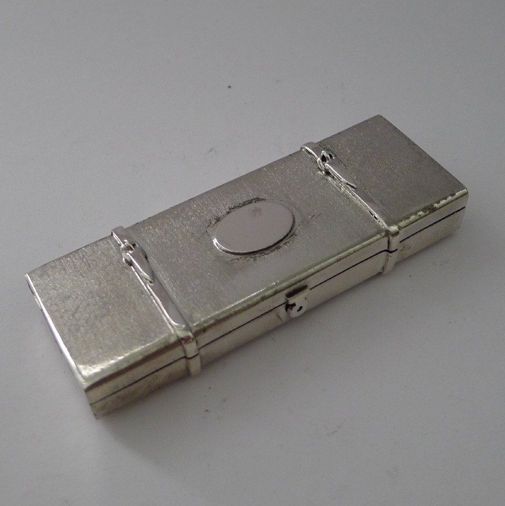 novelty solid silver box by theo fennell 1986